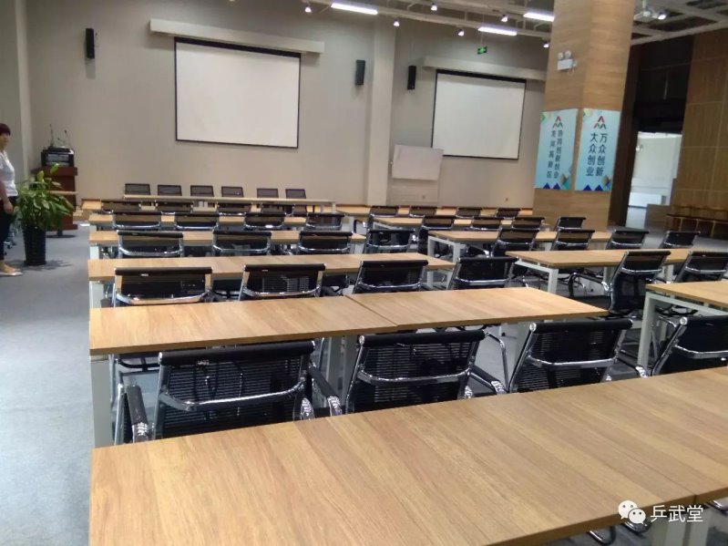 场馆照片会议室.jpg